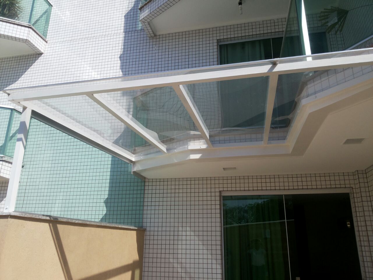 Teto Gold - Toldo em policarbonato compacto