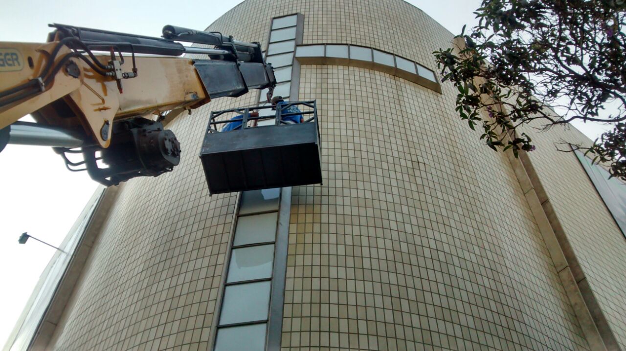 Teto Gold - Toldo em policarbonato compacto