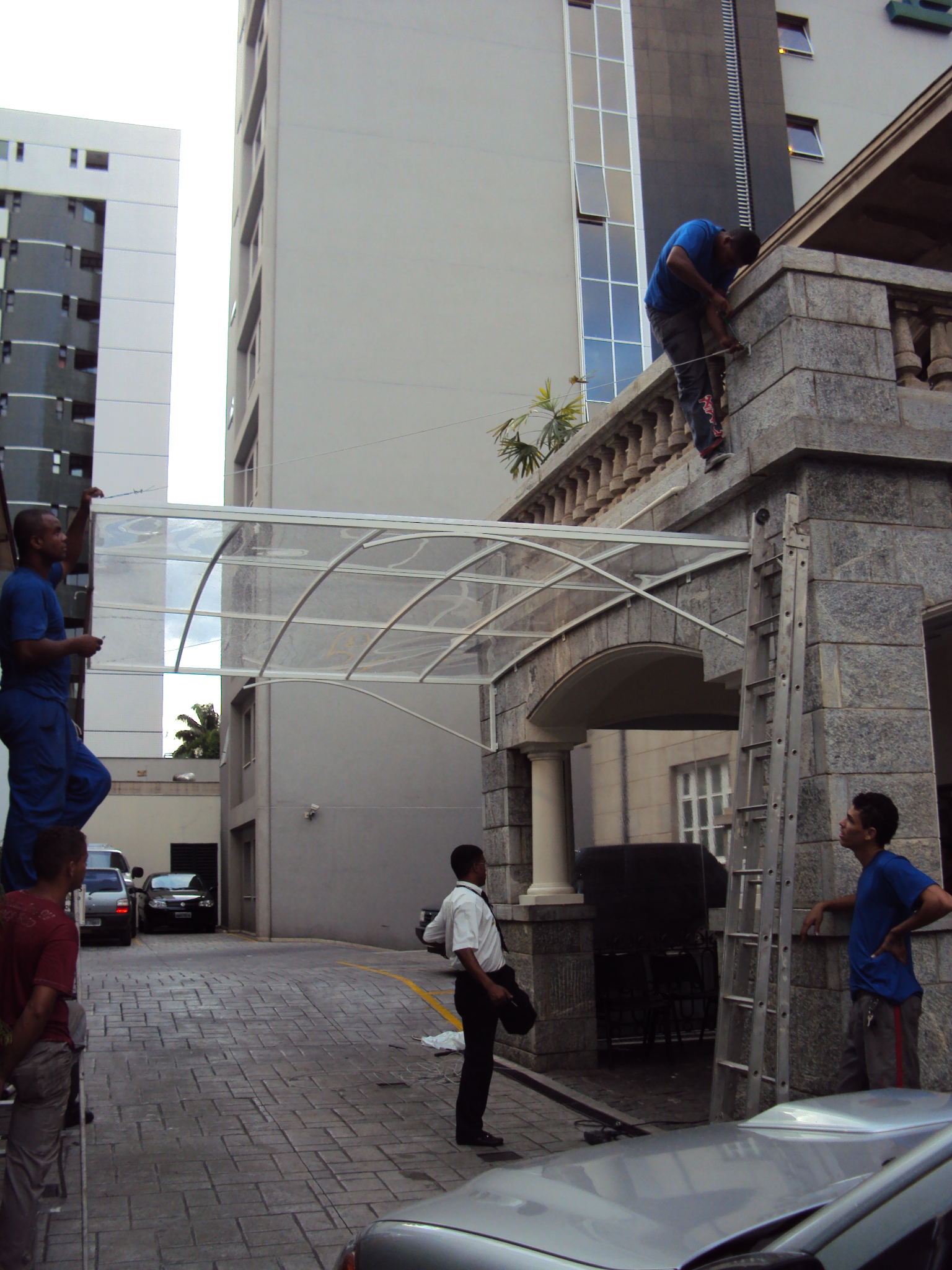 Teto Gold - Toldo em policarbonato compacto